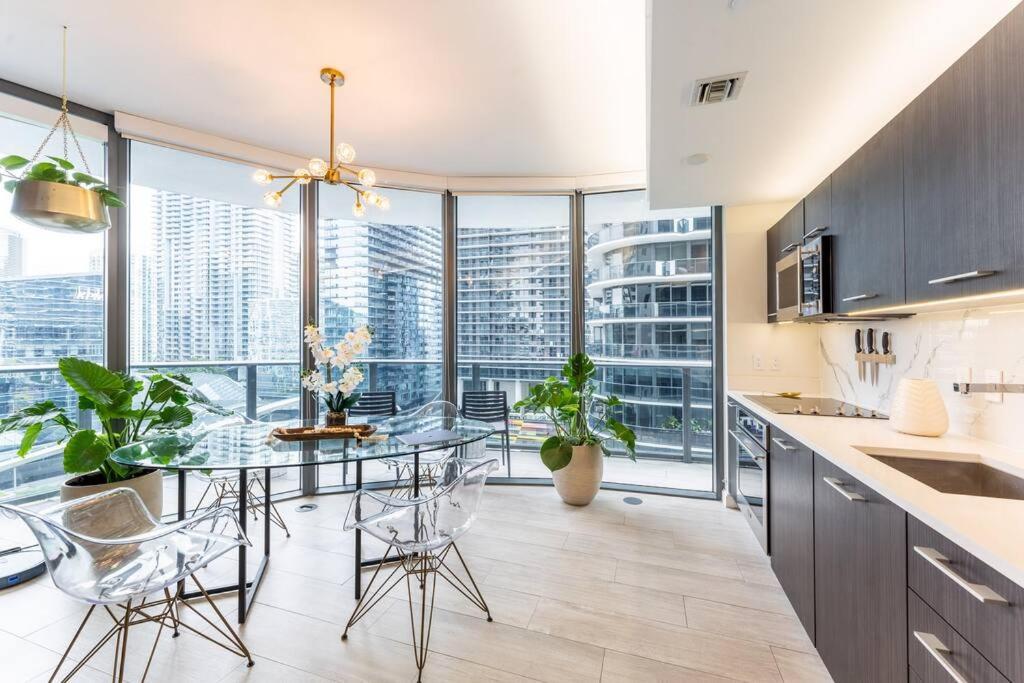 Luxurious Condo In Heart Of Brickell Miami Exterior foto